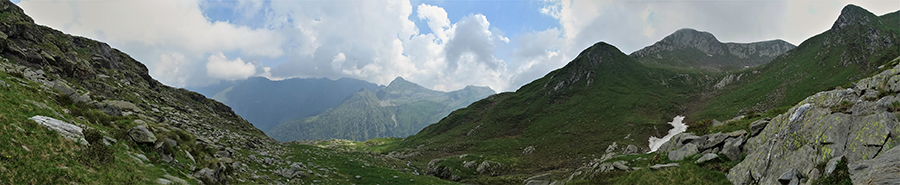 Nel vallone tra Cima di Lermma (versante nord) e Pizzo Scala (versante est)
